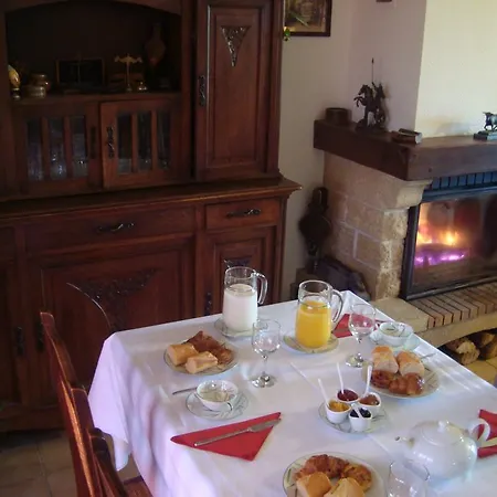 Chambres D'hotes Les Palmiers De La Cite Bed & Breakfast *