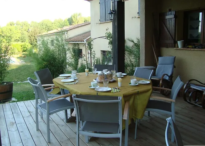 D'hotes Les Palmiers De La Cite לינה וארוחת בוקר קרקסון